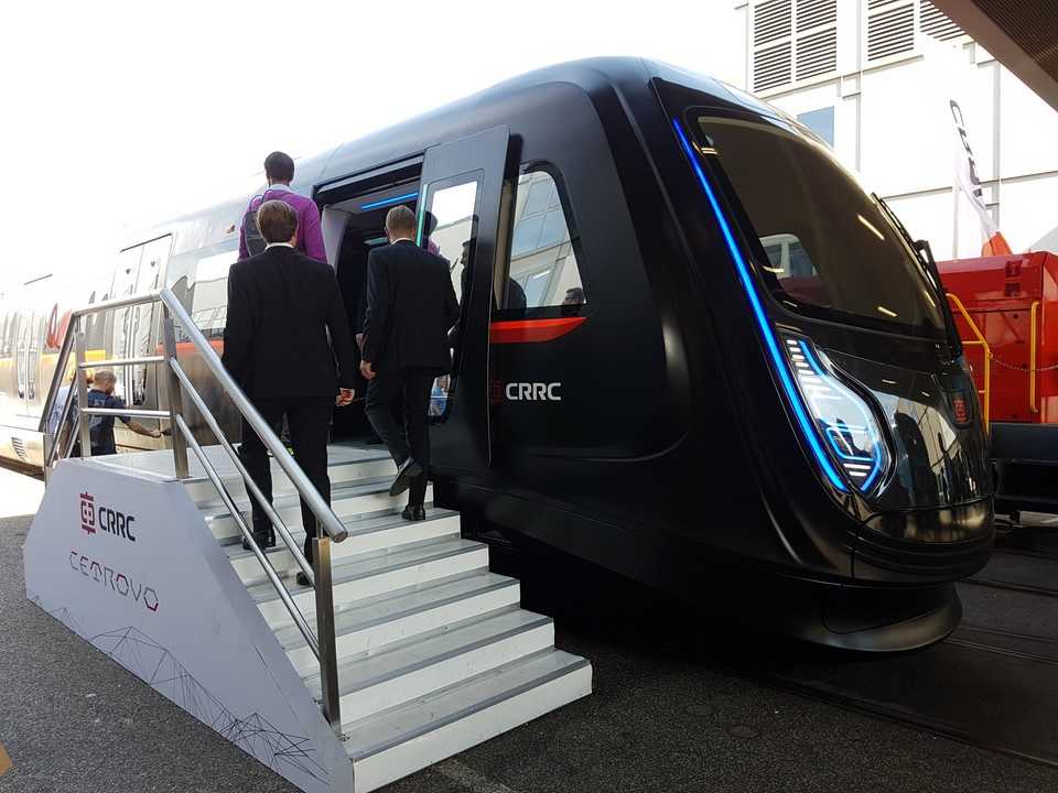 Chińskie metro przyszłości, czyli pociąg z włókna węglowego
