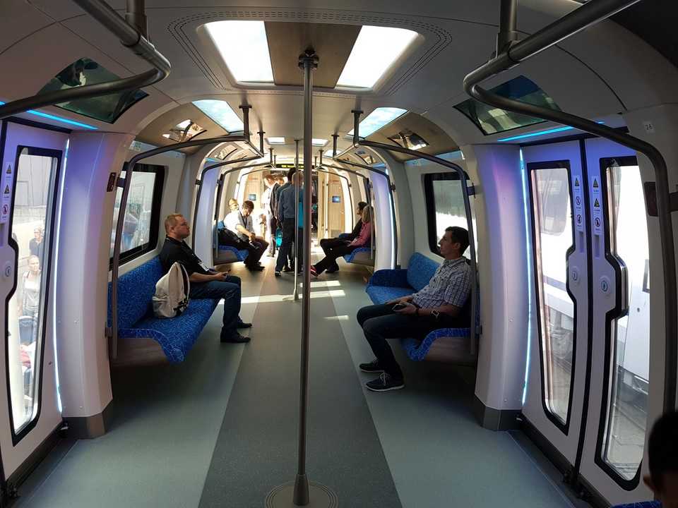 Chińskie metro przyszłości, czyli pociąg z włókna węglowego