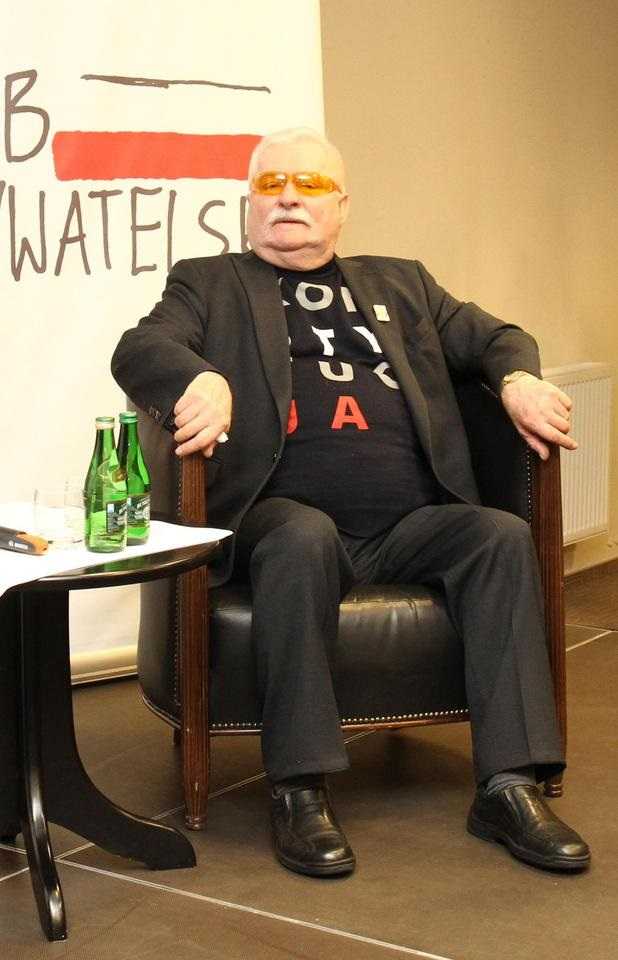 Lech Wałęsa w Rzeszowie o swojej koszulce: "Pochowacie mnie w niej"