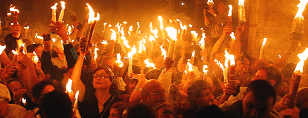 Święty Ogień w Jerozolimie: Prawdziwy cud czy wielkanocny kant?
