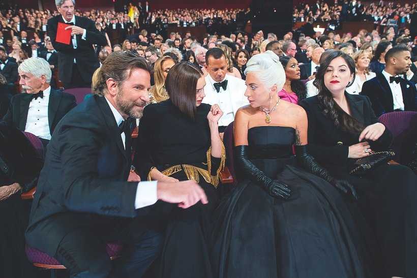 To nie koniec plotek o romansie... Lady GaGa i Bradley Cooper planują wielki powrót!