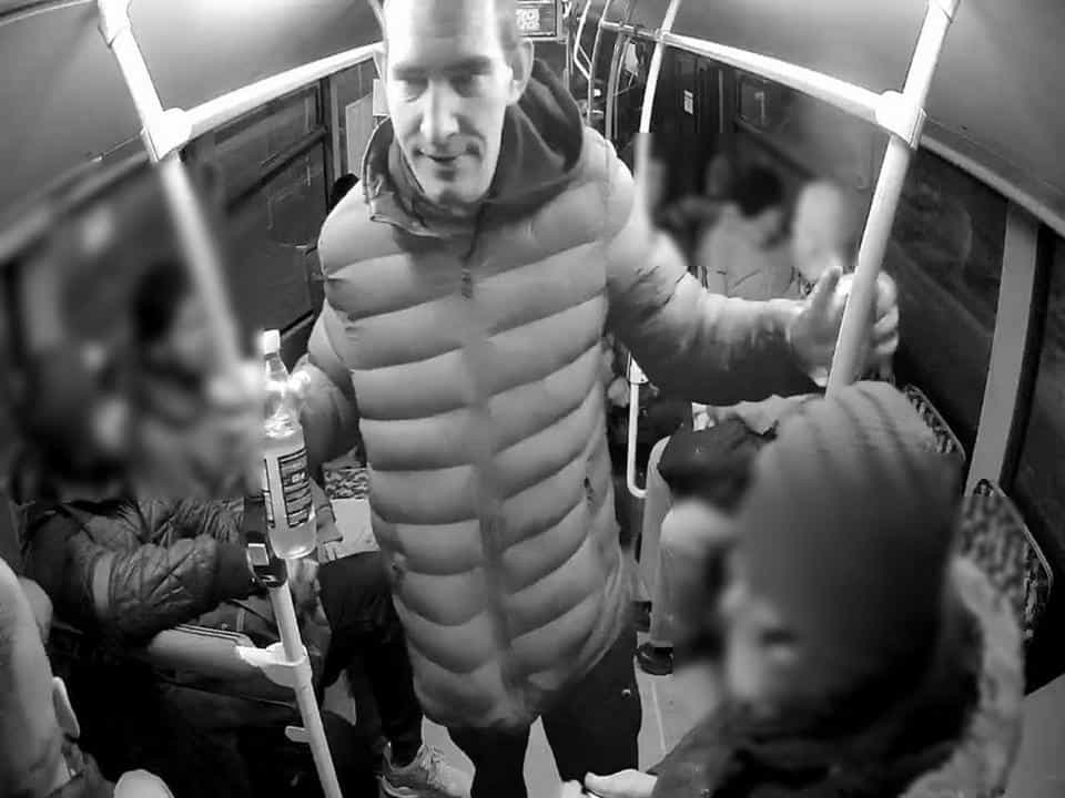 Rasistowski atak w gdańskim autobusie. "To biali powinni siedzieć"
