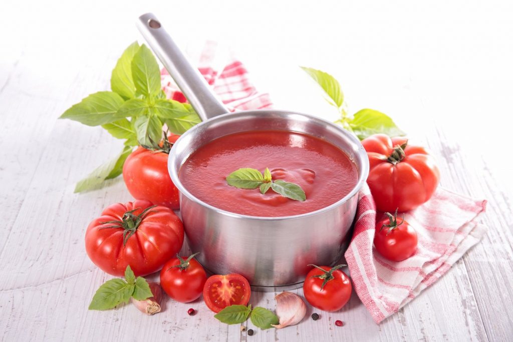Pomidory. Dlaczego warto je jeść? Składniki odżywcze, witaminy, kalorie.
