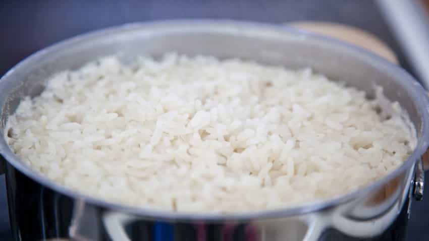 Nigdy nie wylewaj wody po ryżu. Przeczytaj dlaczego