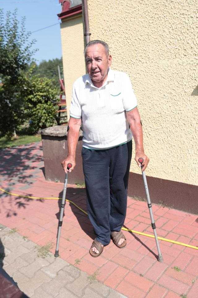 Pan Alfons przeżył szok! „Lekarze ukradli mi 5 cm nogi”
