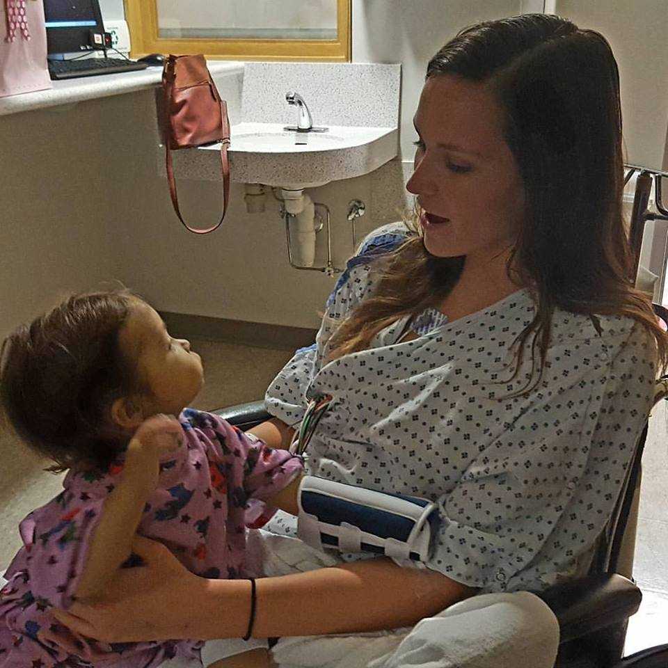 Znała tę dziewczynkę zaledwie 3 tygodnie. Decyzja 24-latki uratowała dziecku życie
