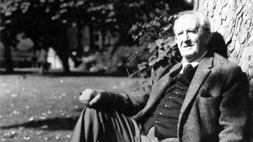 Christopher Tolkien, syn J.R.R. Tolkiena, nie żyje