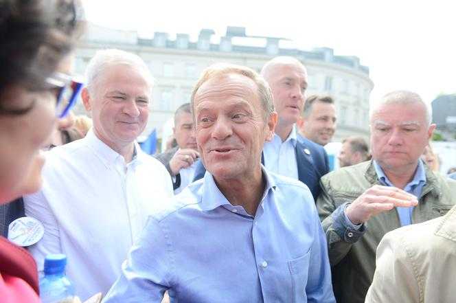 Donald Tusk napisał tylko 14 SŁÓW. Celebryta wpadł w DZIKI SZAŁ