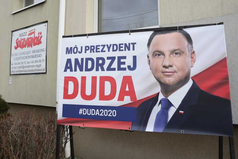 Sondaż: 10 maja Andrzej Duda wygrałby w pierwszej turze