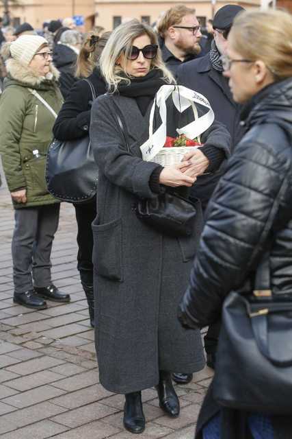 Truskawki na pogrzebie Królikowskiego. Gest, który zaskoczył nie tylko rodzinę zmarłego aktora