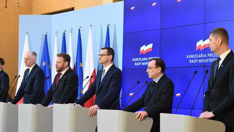 Konferencja w KPRM dot. koronawirusa. Premier odwołuje imprezy masowe