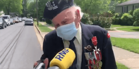 Polski weteran myślał, że umawia się na wywiad. Nagle przed jego domem zrobiło się wielkie zamieszanie, łzy same płyną
