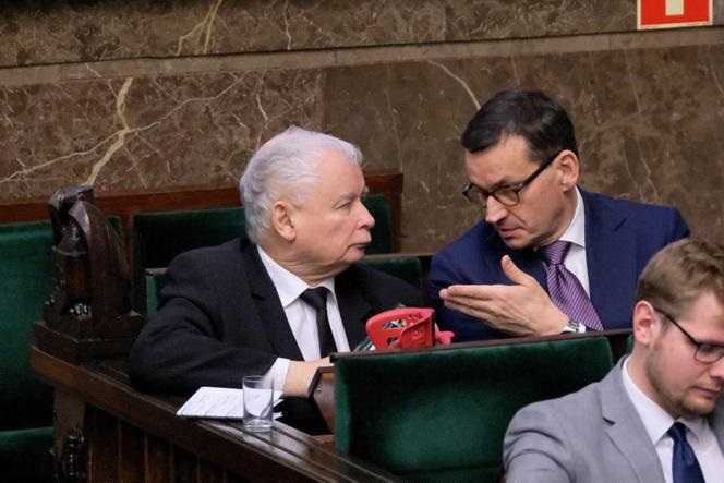 WIELKIE ZMIANY w partii Kaczyńskiego! TO ON zostanie zastępcą prezesa?! UJAWNIAMY KULISY!