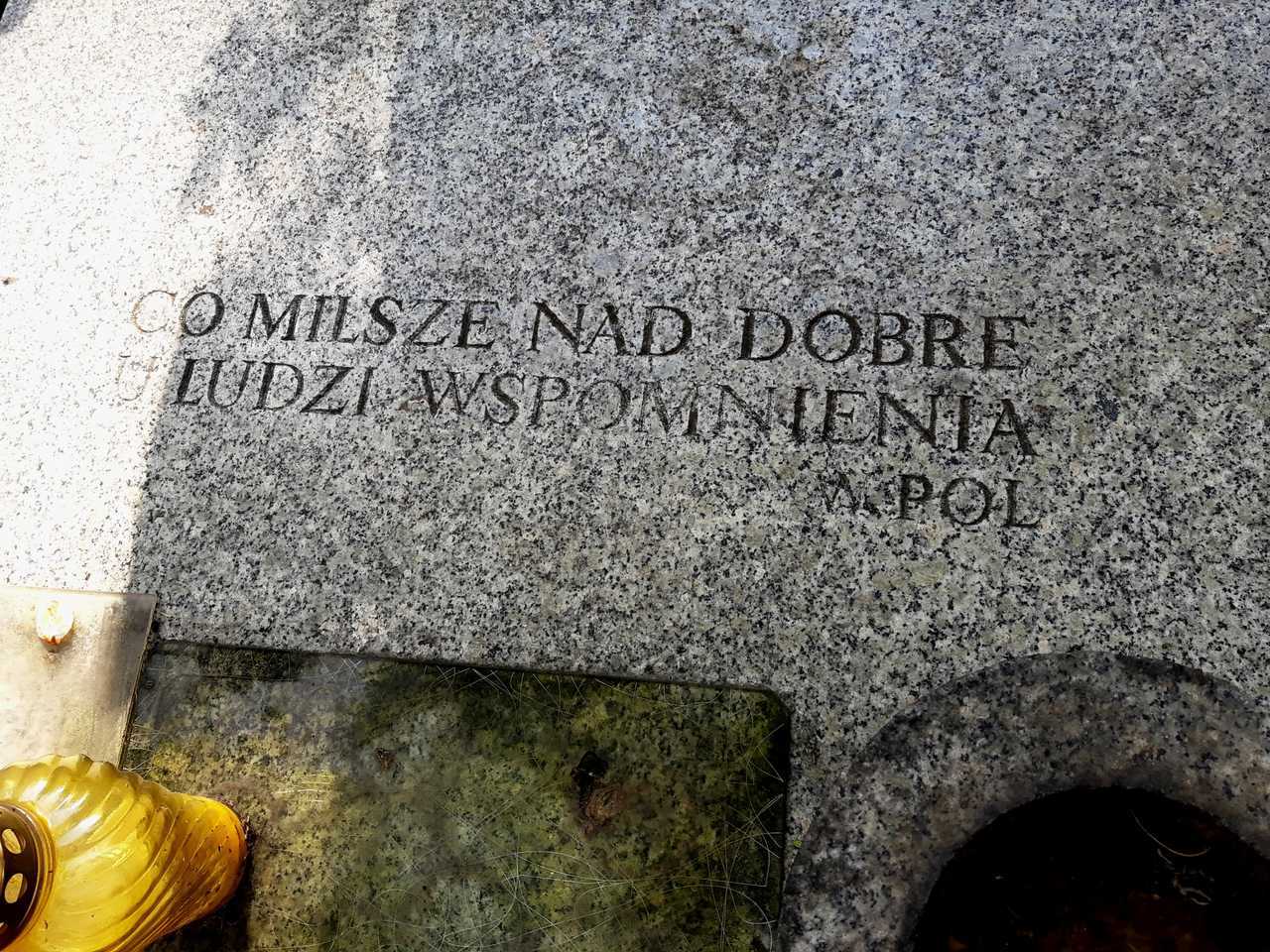 Cała Polska kochała Hankę Bielicką. Widok jej grobu zwala z nóg, niewielu wie co na nim napisano