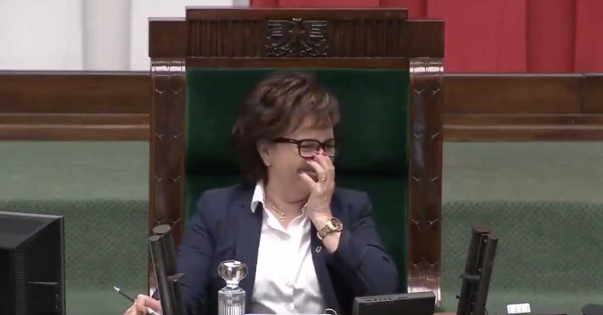 Atak śmiechu marszałek Sejmu przy powoływaniu… członków komisji ds. pedofilii