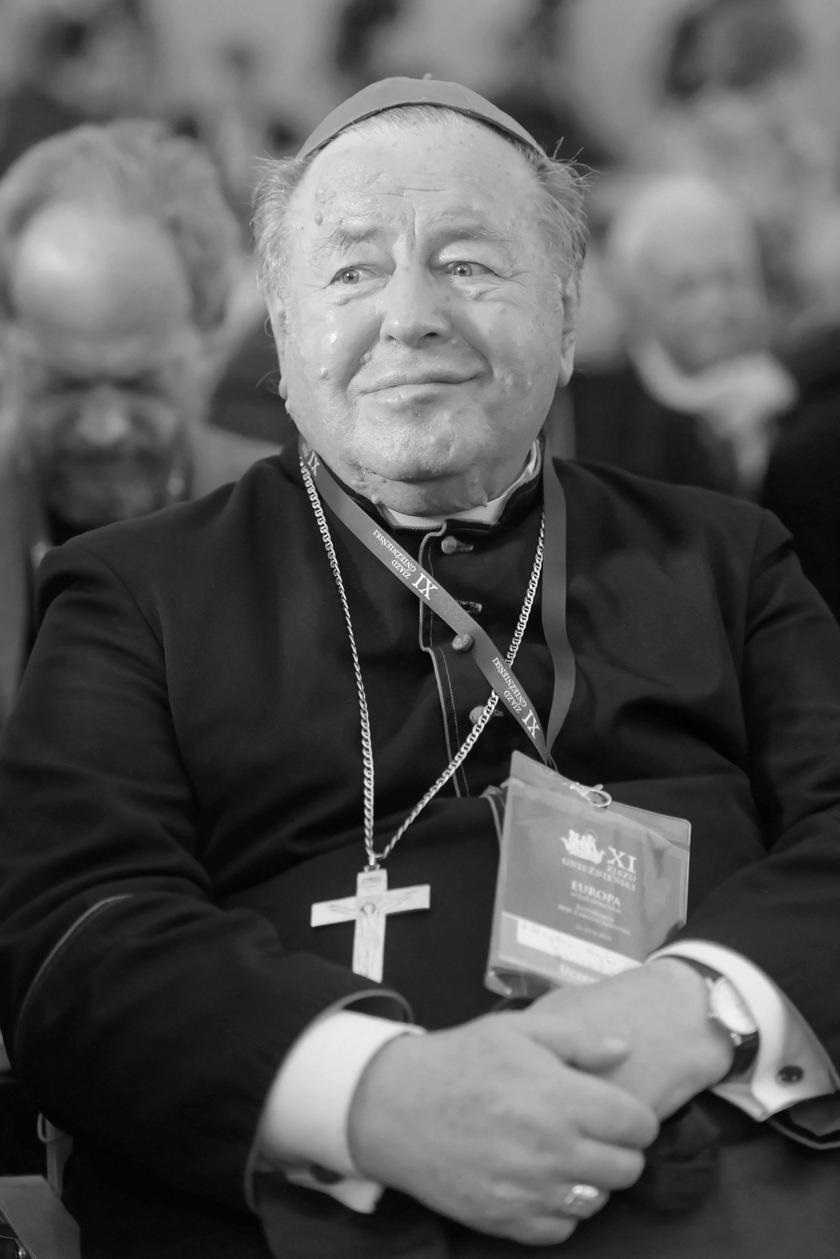 Zmarł biskup senior Bogdan Wojtuś. Był zakażony koronawirusem