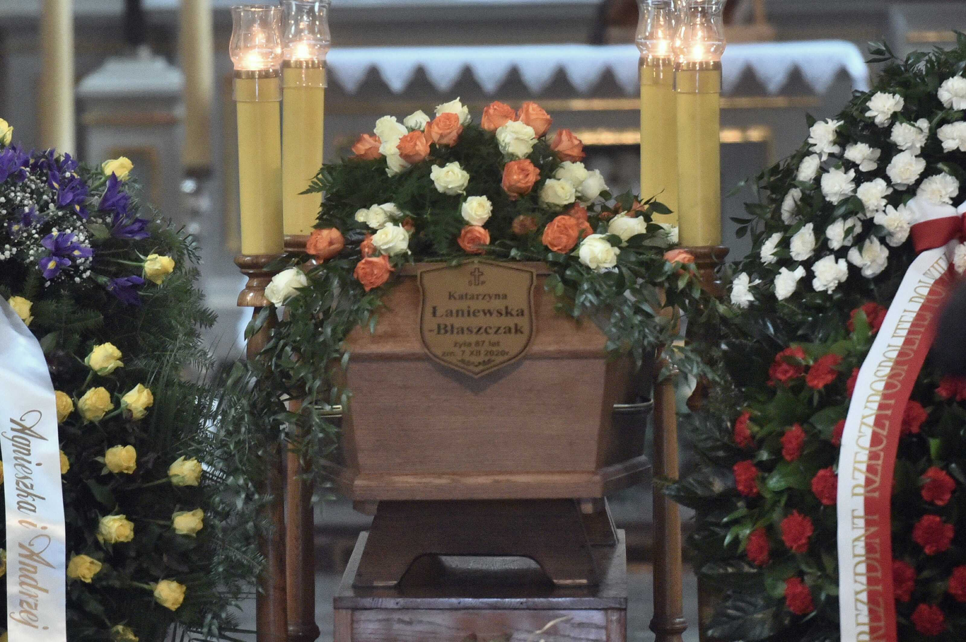 Pogrzeb Katarzyny Łaniewskiej. Pojawił się były mąż, a Jarosław Kaczyński przysłał wieniec