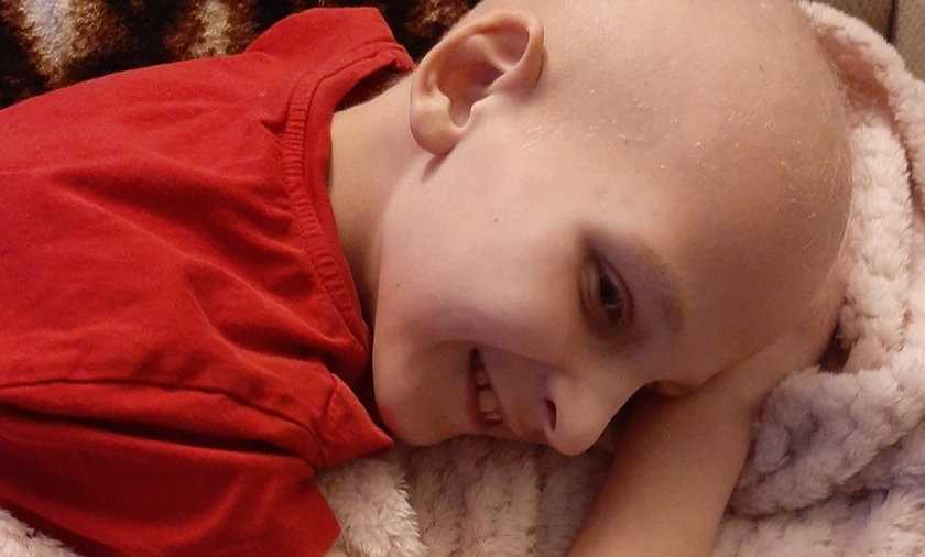8-letni Tymek walczy z potwornym nowotworem. Z pomocą idzie mu najmłodszy brat Ignaś