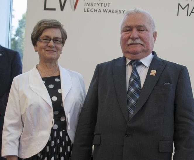 Wielka rewolucja w życiu Lecha Wałęsy! Żona Danuta go mocno wspiera