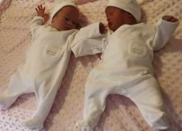 Rodzice oczekiwali narodzin bliźniaków. Wtedy usłyszeli z ust lekarza: „Przykro mi”. Te słowa zmroziły im krew w żyłach