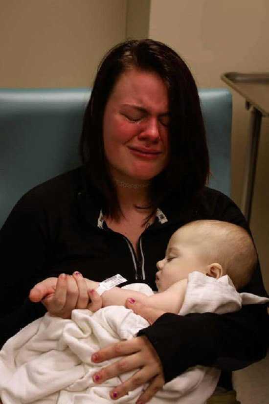 Zrobiła zdjęcie 8-miesięcznemu synkowi tuż po śmierci. Nie bez powodu je upubliczniła