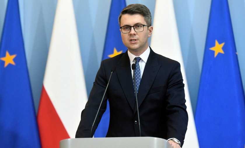 Rzecznik rządu: atak na polską granicę osłabiony. Zandberg mówi czyja to zasługa, o polskiej stronie ani słowa