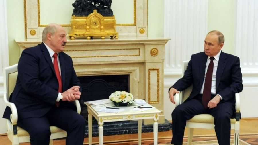 Łukaszenka i Putin rozmawiali o Polsce. Chodzi o kryzys na granicy