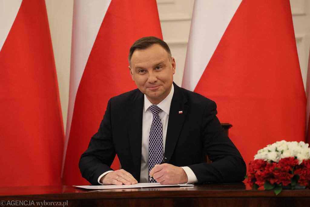 Andrzej Duda dokonał zmian w rządzie. Kaczyński rezygnuje, Błaszczak wicepremierem