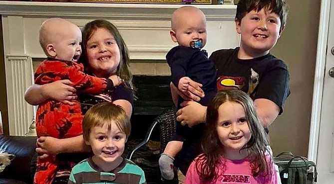W ich domu wybuchł pożar. 11-latek uratował czwórkę rodzeństwa. "Zrobiłem to, co zrobiłby każdy starszy brat"