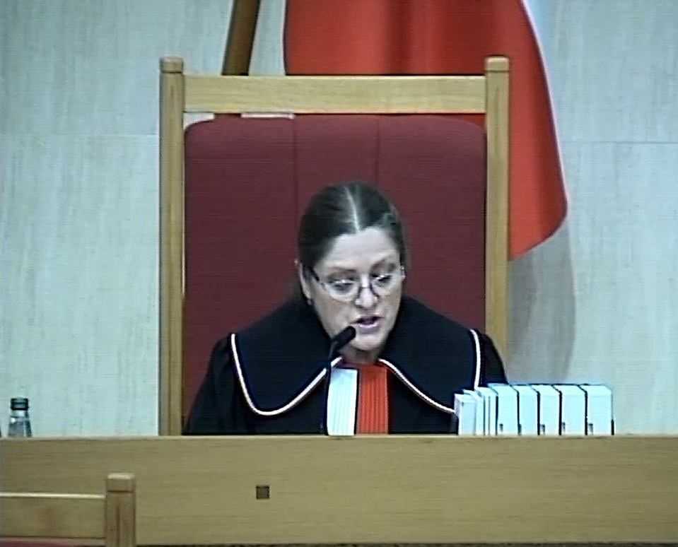 Trybunał z Pawłowicz zdecyduje, czy obywatel zamieni się w poddanego. W tle interesy Rydzyka