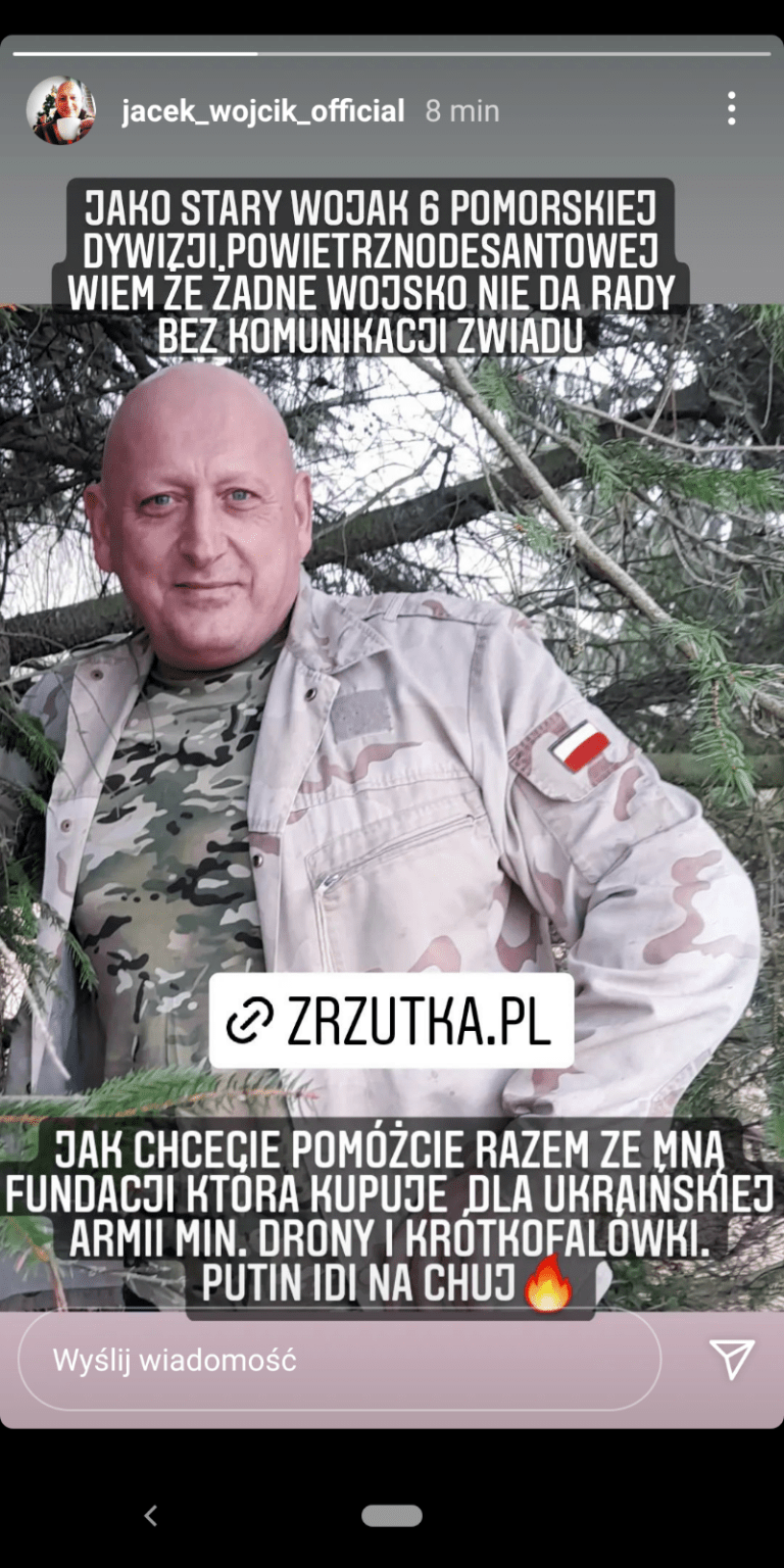 Jacek Wójcik w wojskowym mundurze. Uczestnik programu „Królowe życia” chce pomóc Ukraińcom