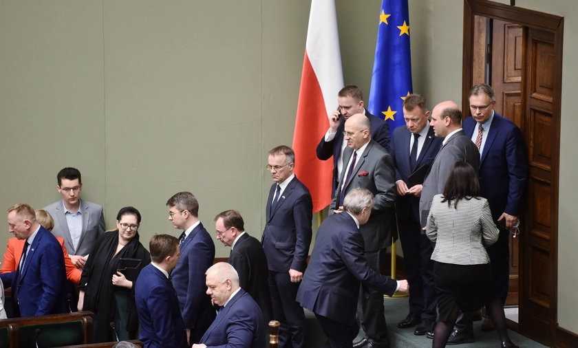 Burza w Sejmie! Rosyjski gaz zostaje w Polsce. Posłowie przeciwko zaostrzeniu sankcji