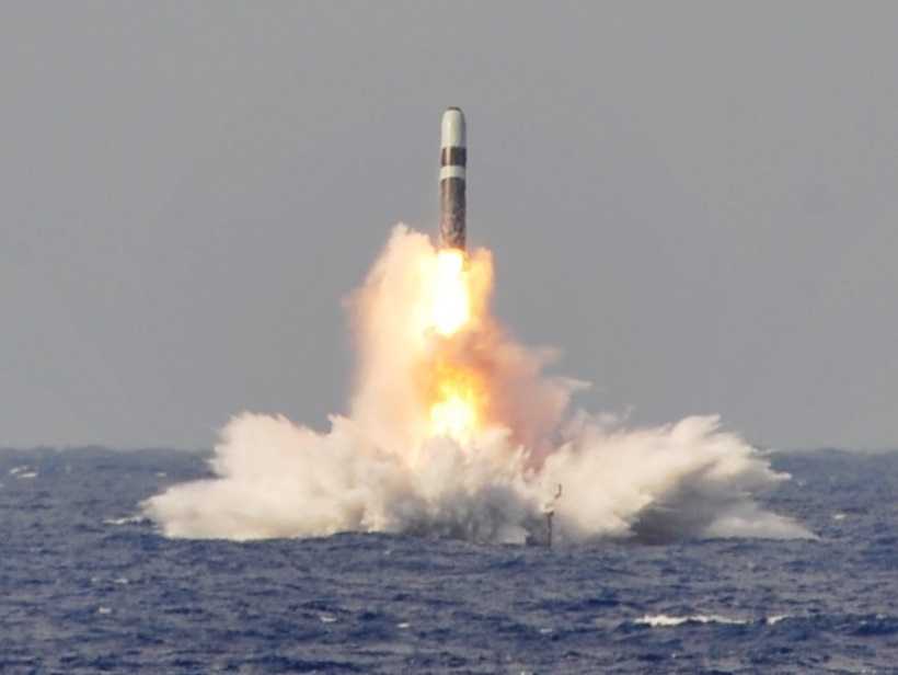 Dmitrij Rogozin: Nowa broń może zniszczyć pół wybrzeża kontynentu