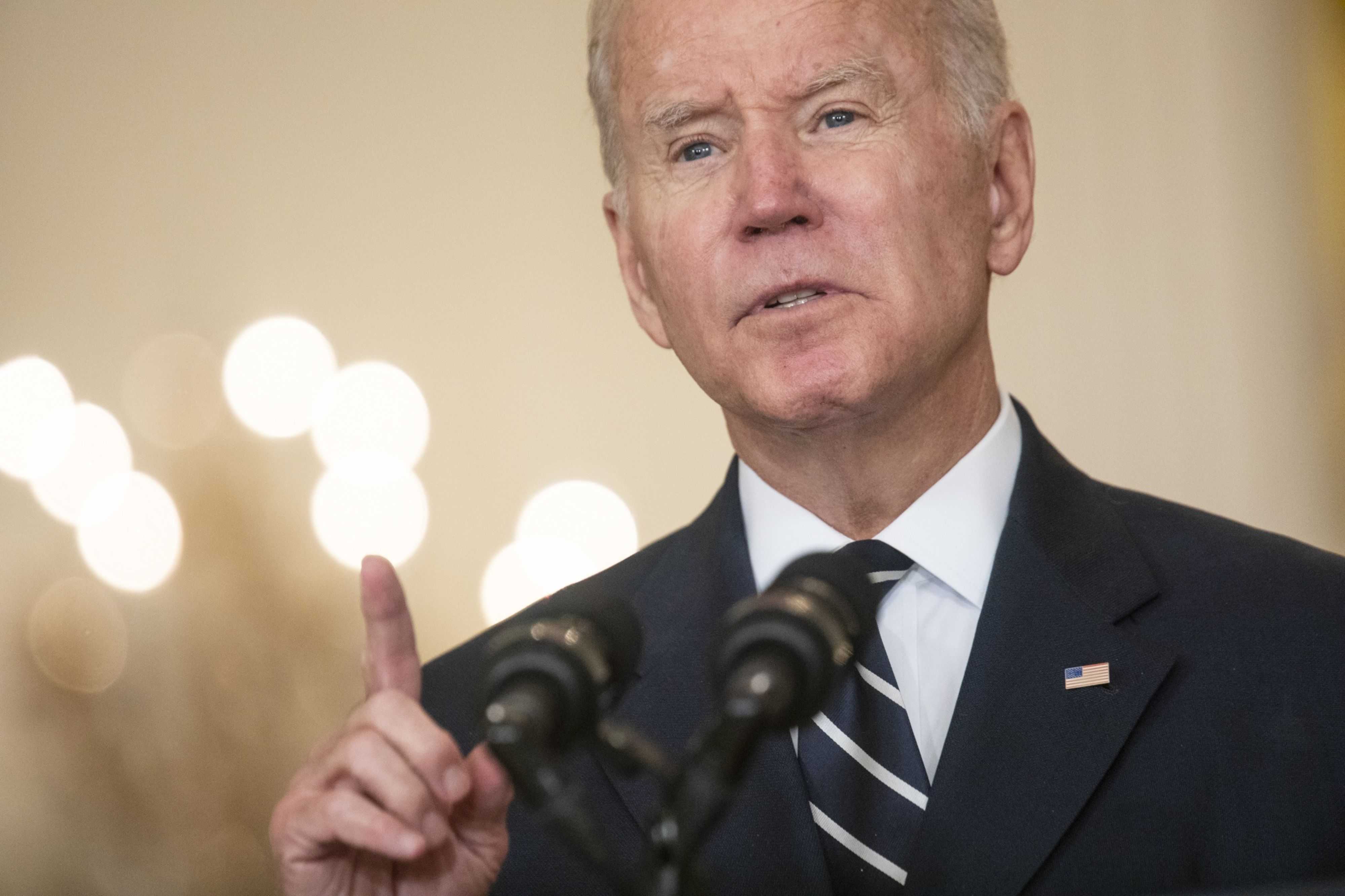 Joe Biden potępia ataki na Kijów. "Barbarzyństwo Rosji"