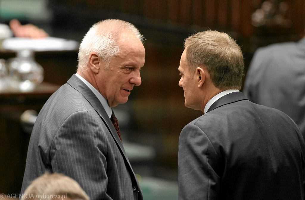 Stefan Niesiołowski uniewinniony. Tusk komentuje: Był, jest i będzie człowiekiem kontrowersyjnym