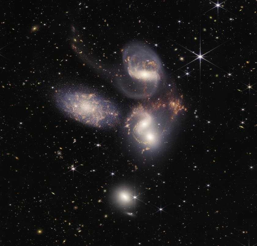 Są kolejne zdjęcia z teleskopu Jamesa Webba. Wśród nich obraz umierającej gwiazdy