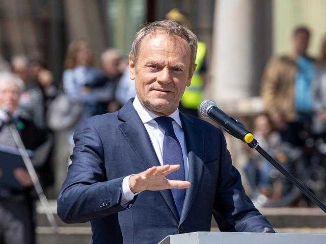 Szef PO walczy o głosy lewicowych wyborców: Tusk został socjalistą