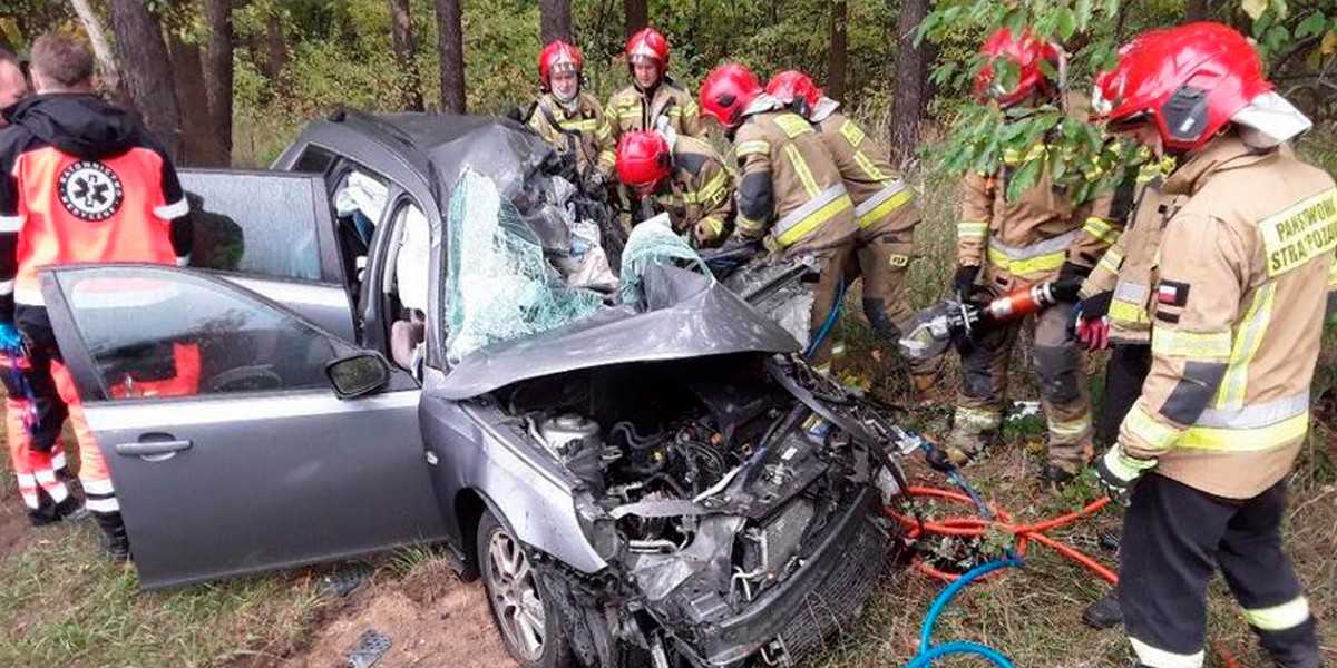 Matka zginęła na oczach swoich dzieci. Wjechał w nią tir. Tragedia w Piotrkowie